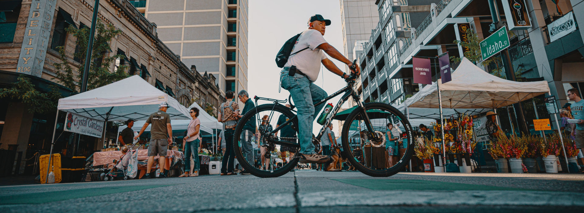 Tipos de carpas plegables para eventos y fiestas. ¿Qué tener en cuenta?